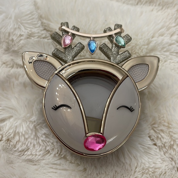 Bath & Body Works
Jeweled Reindeer car Scent portable holde... - Picture 2 of 3